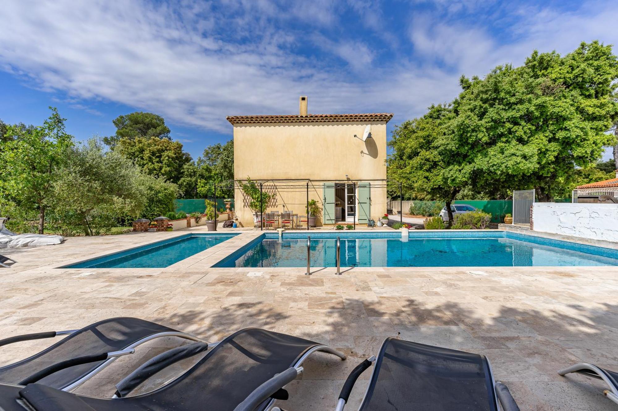 Le Manoir De Flassans Extérieur photo